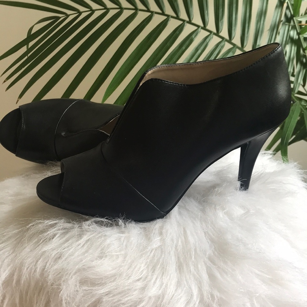 Great booties for the office or out!